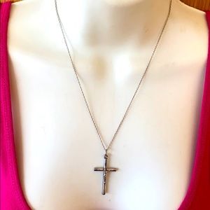 Vintage sterling silver cross Crucifix necklace